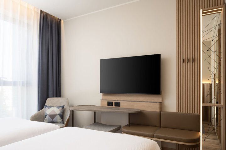 Room 38 of 80