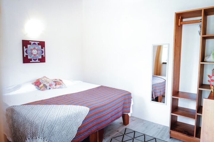 Room 6 of 53