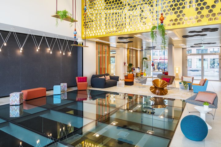 Guest Lobby