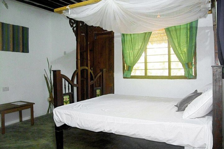 Room 21 of 28