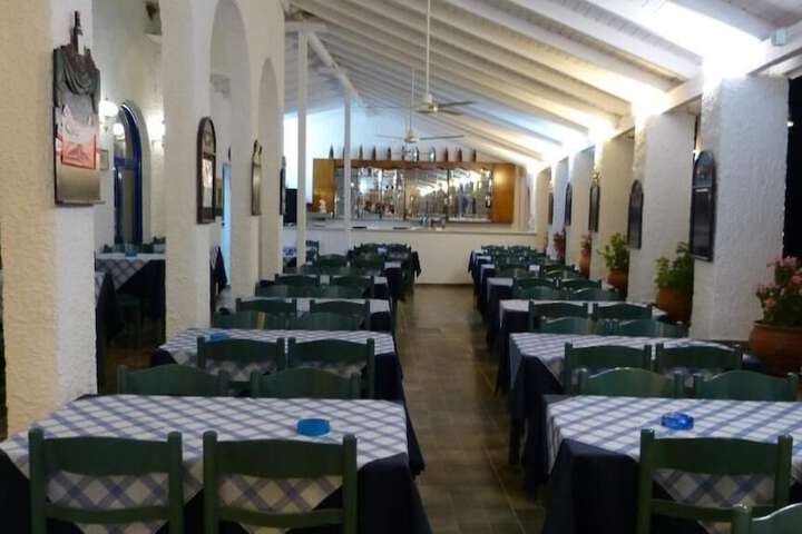 Dining 26 of 62
