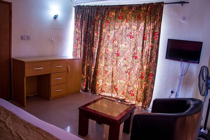Room 19 of 25