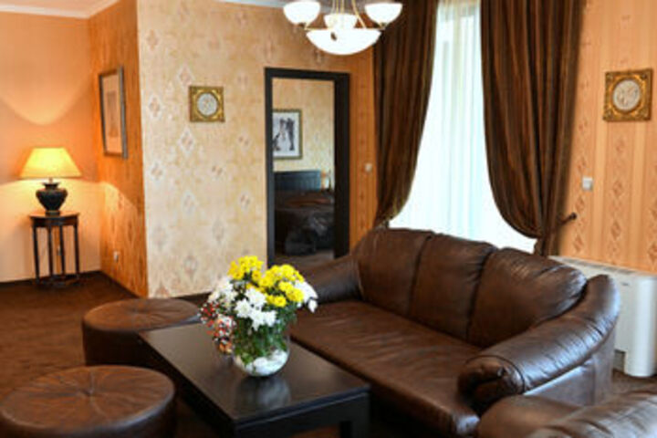 Room 39 of 48