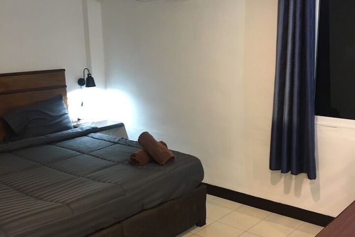 Room 16 of 52