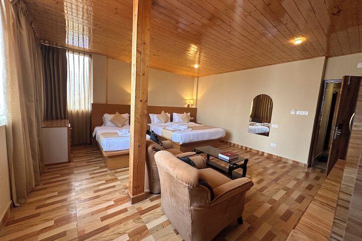 Room 7 of 36