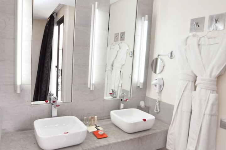 Bathroom Interior Photo