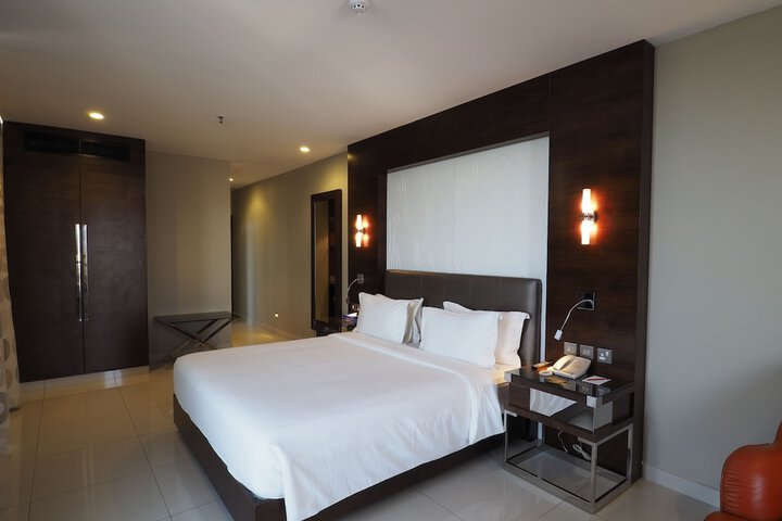 Room 7 of 65