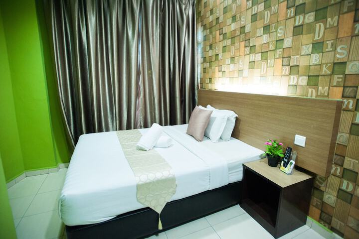 Room 10 of 46