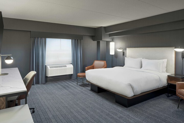 Room 8 of 19