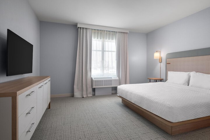 Room 6 of 40