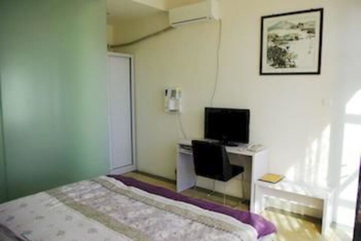 Room 44 of 76