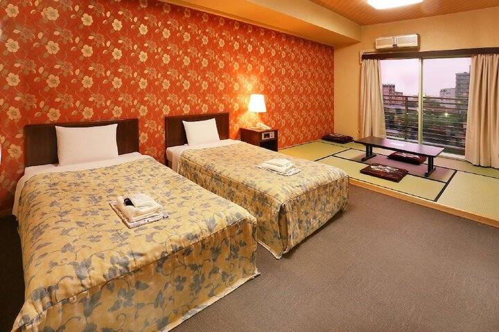 Room 5 of 42