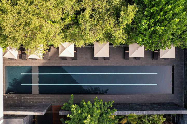 Pool 77 of 205