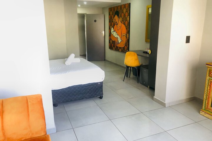 Room 106 of 241