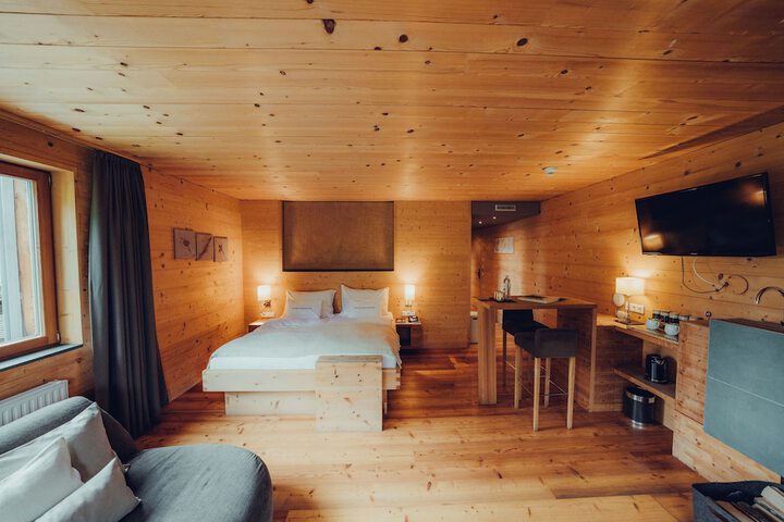 Room 28 of 126