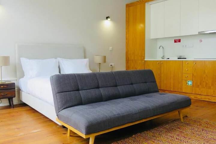 Room 2 of 72