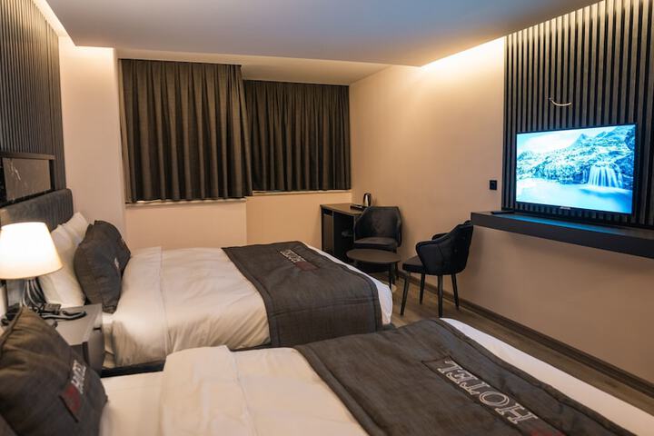 Room 25 of 86