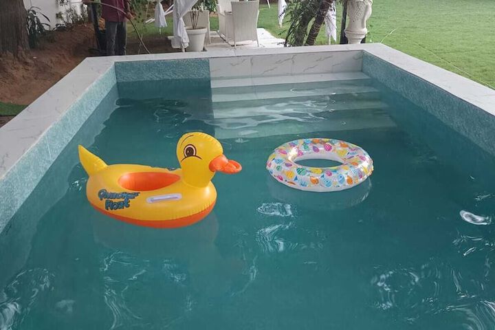 Pool 16 of 27