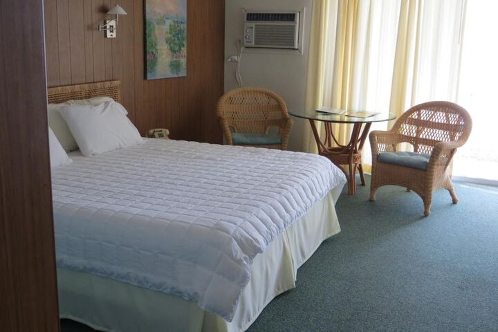 Room 9 of 40