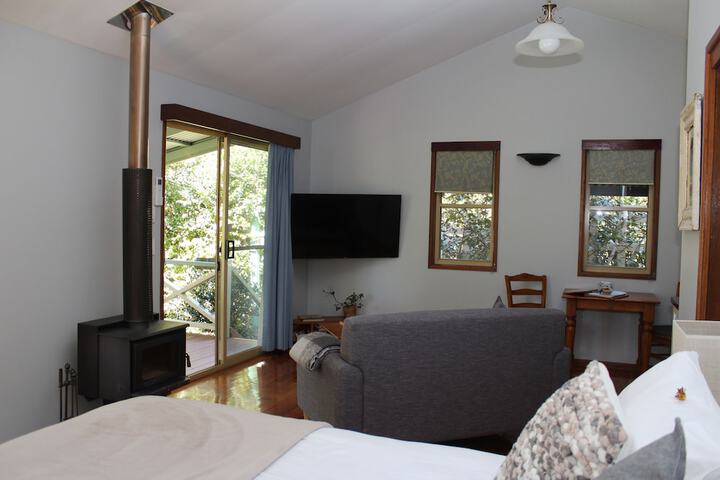 Room 4 of 38