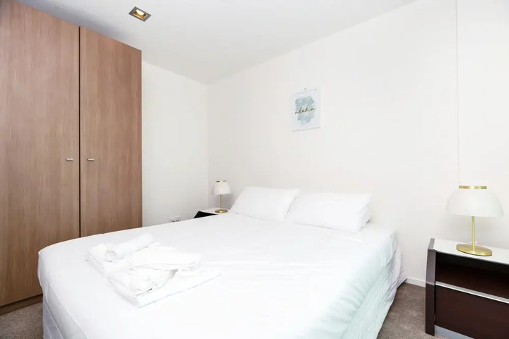 Room 2 of 11