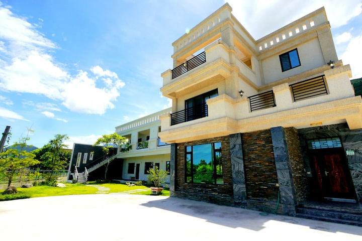 Feng Ye House