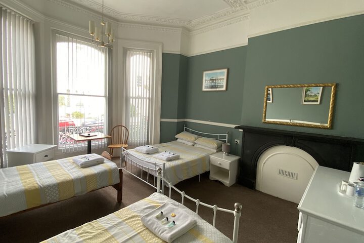 Room 53 of 86