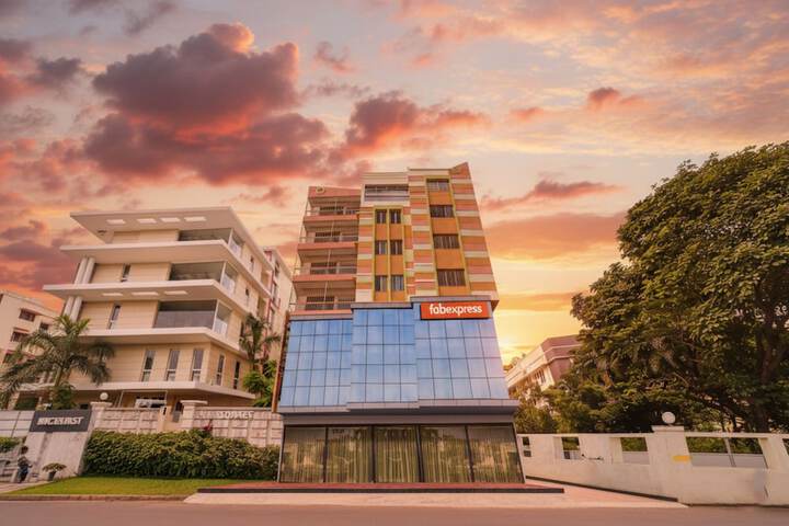 FabHotel Nest