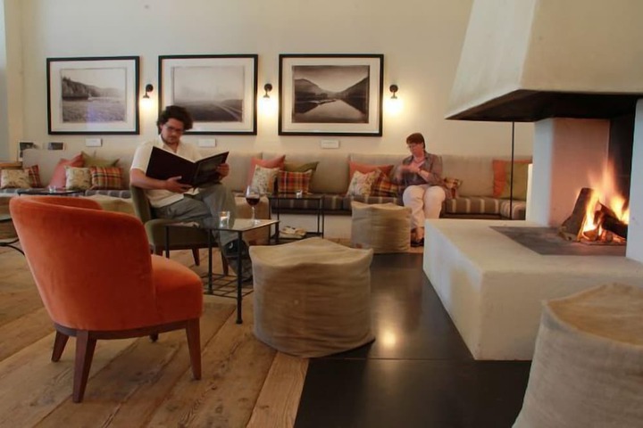 Guest Lobby