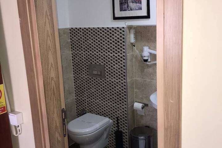 Room 70 of 90