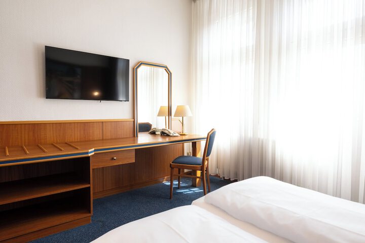 Room 55 of 103