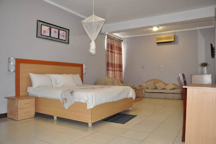 Room 11 of 26