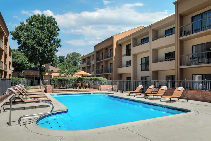 Pool Hotel