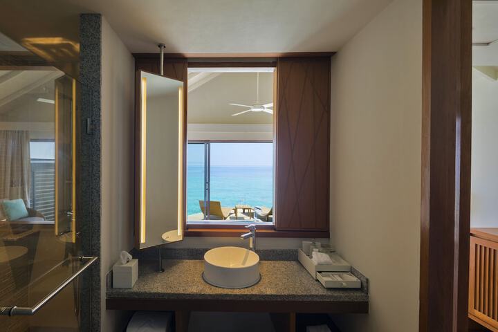 Room 51 of 259