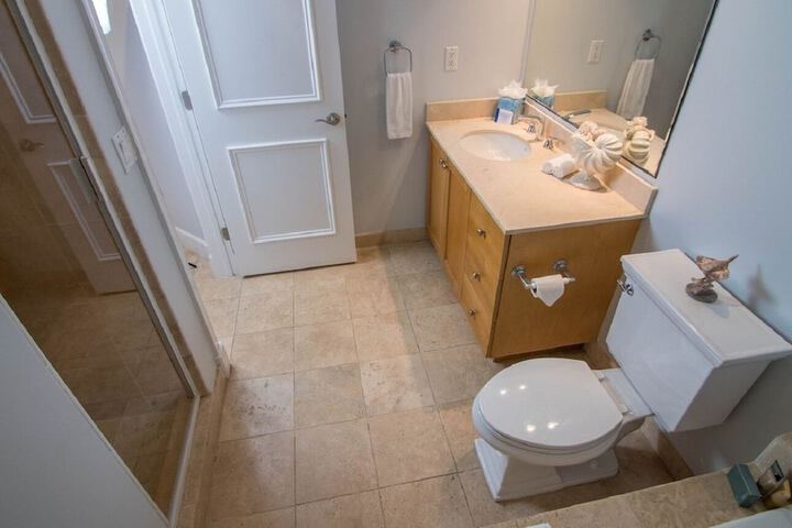 Room 153 of 214