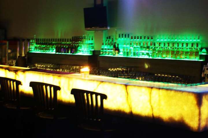 Lounge 66 of 90