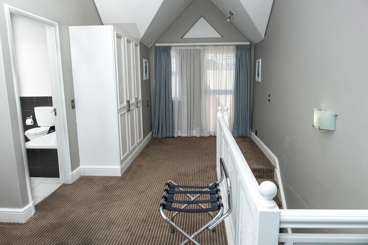 Room 64 of 168
