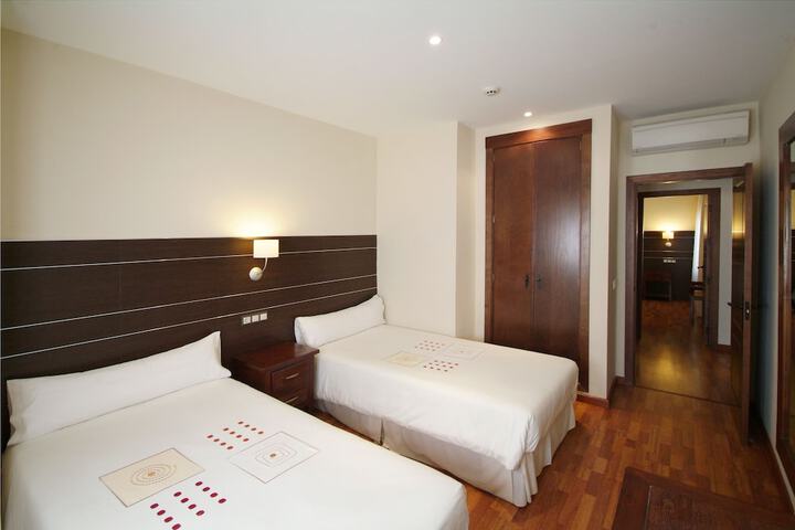 Room 13 of 70