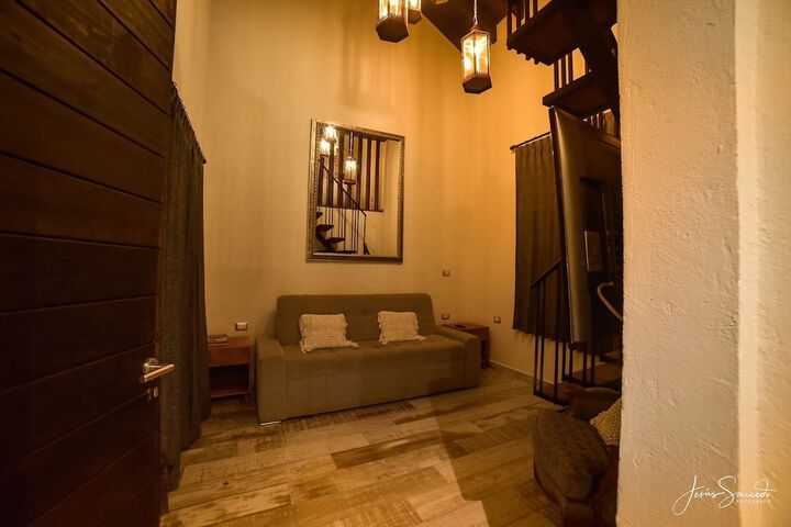 Room 52 of 131
