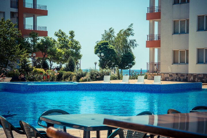Hotel with Pool