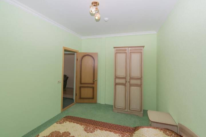 Room 13 of 37