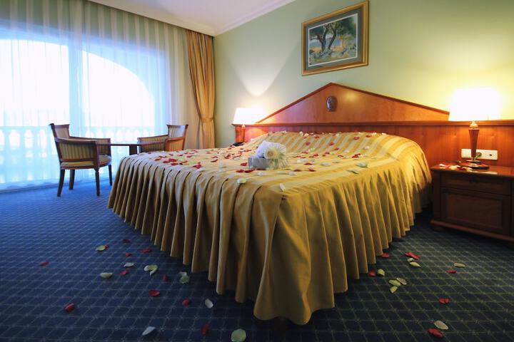 Room 12 of 71