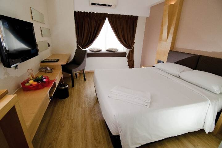 Room 19 of 34