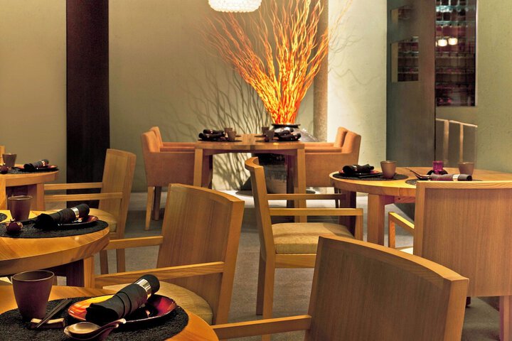 Dining 98 of 156