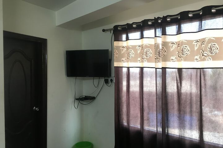 Room 17 of 27