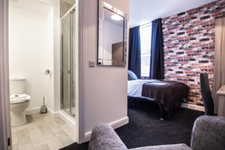 Room 52 of 62