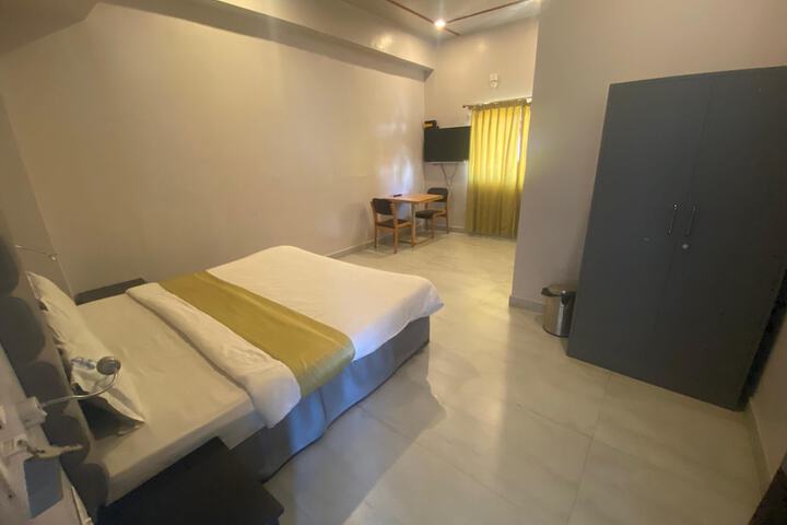 Shri Sai Palace inn