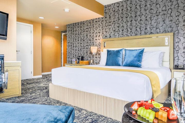 Room 21 of 72