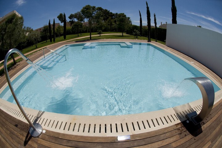 Hotel Pool