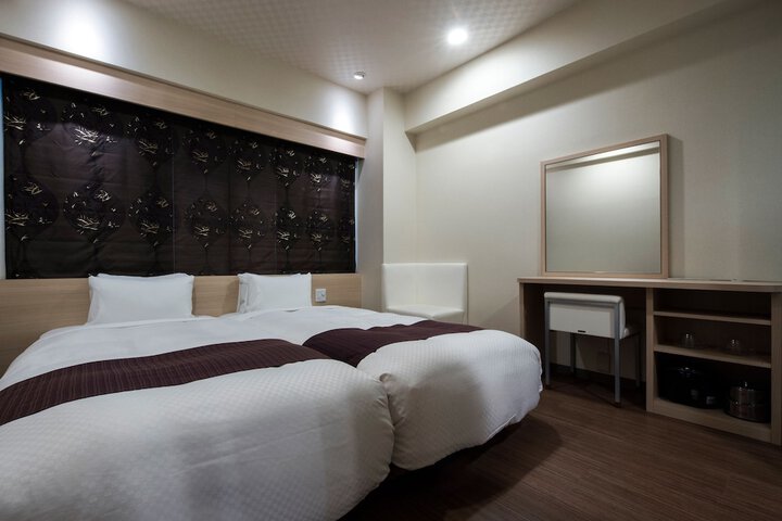 Room 14 of 49